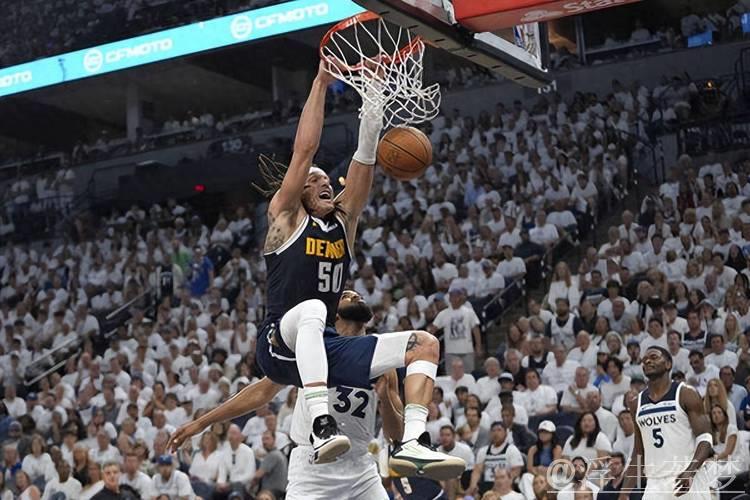 约基奇妙传内线 戈登转身展飞天暴扣