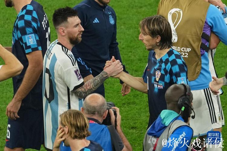 梅西一战创下多项纪录 赛后与莫德里奇深情相拥